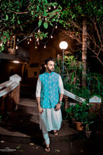 Load image into Gallery viewer, The Turquoise Peonies Bandi