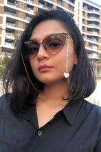 Load image into Gallery viewer, Dainty Gold Chain With Heart Charm
