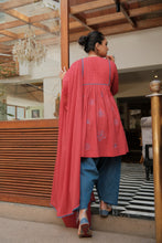 Load image into Gallery viewer, The Sohni Kurta Set
