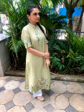 Load image into Gallery viewer, The Garden Kurta
