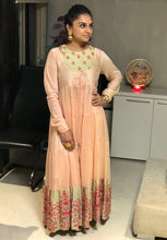 Load image into Gallery viewer, The Peach Layered Jacket And Sage Green Crop And Pants

